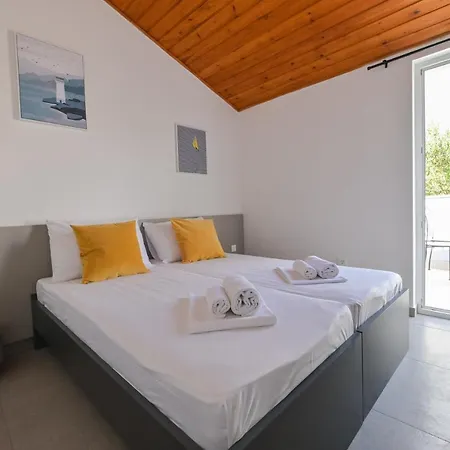 Ferienwohnung Double L House Novalja Zimmer foto